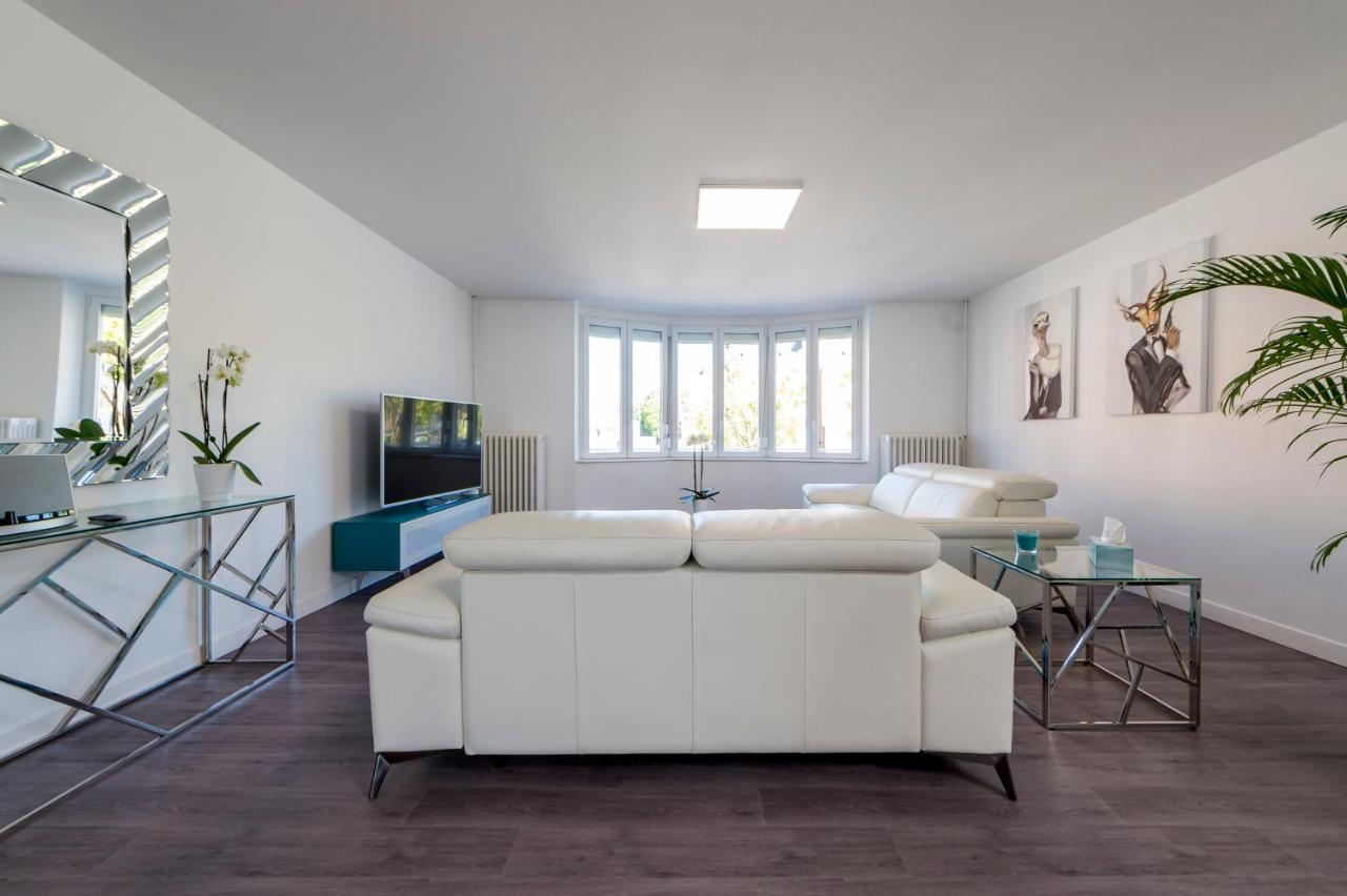 Suites Mana - Le Manaloft, Chic Et Moderne Avec Salle Privee De Fitness En Plein Centre-Ville De Rethel Esterno foto