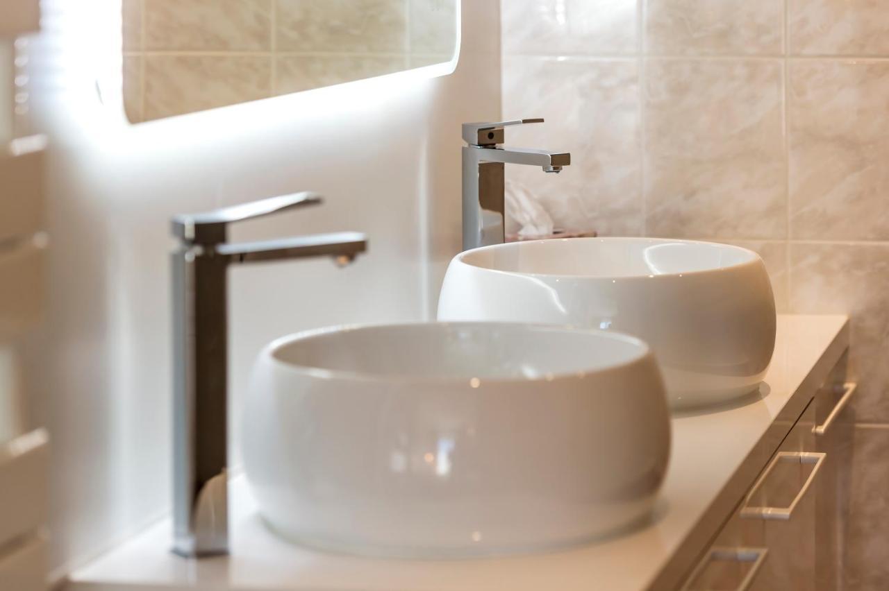 Suites Mana - Le Manaloft, Chic Et Moderne Avec Salle Privee De Fitness En Plein Centre-Ville De Rethel Esterno foto